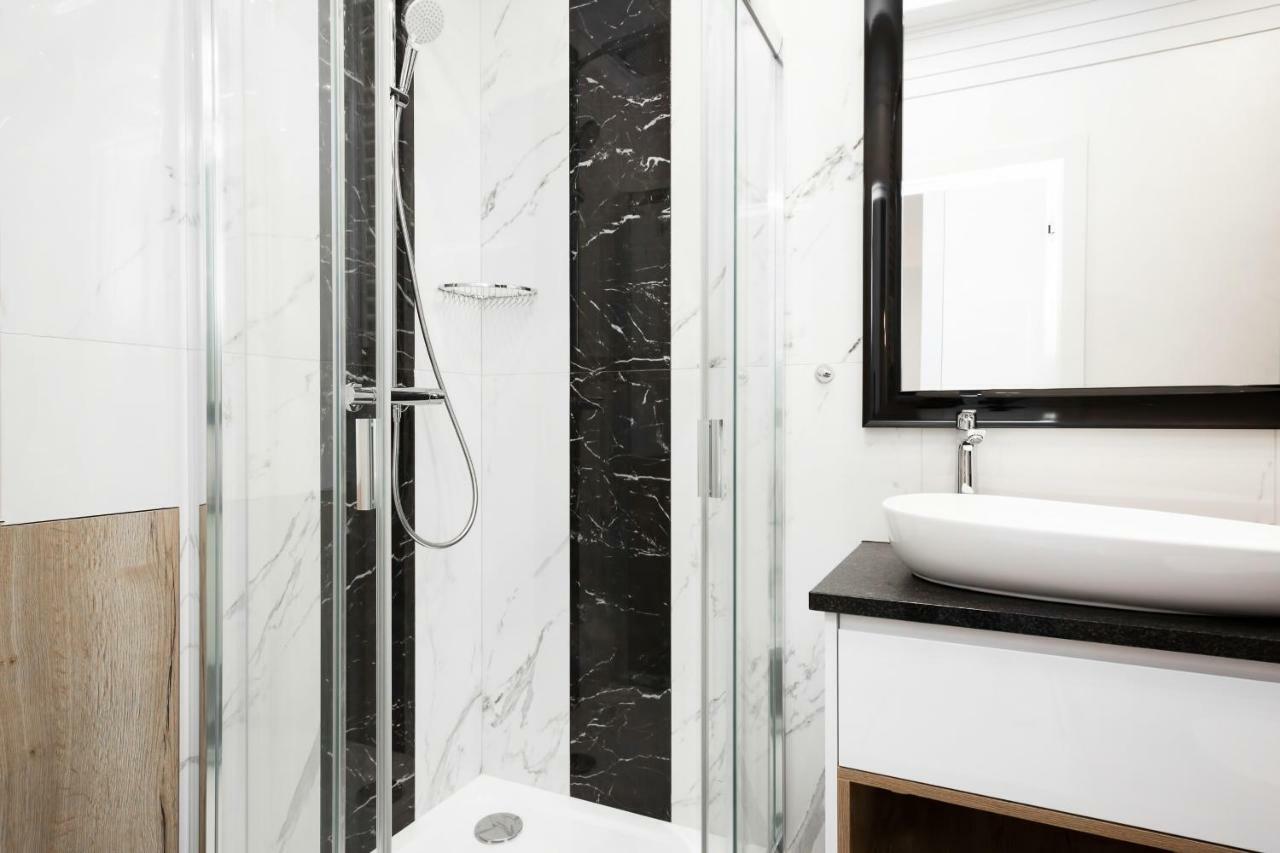 Apartments Warsaw Dzielna By Noclegi Renters エクステリア 写真
